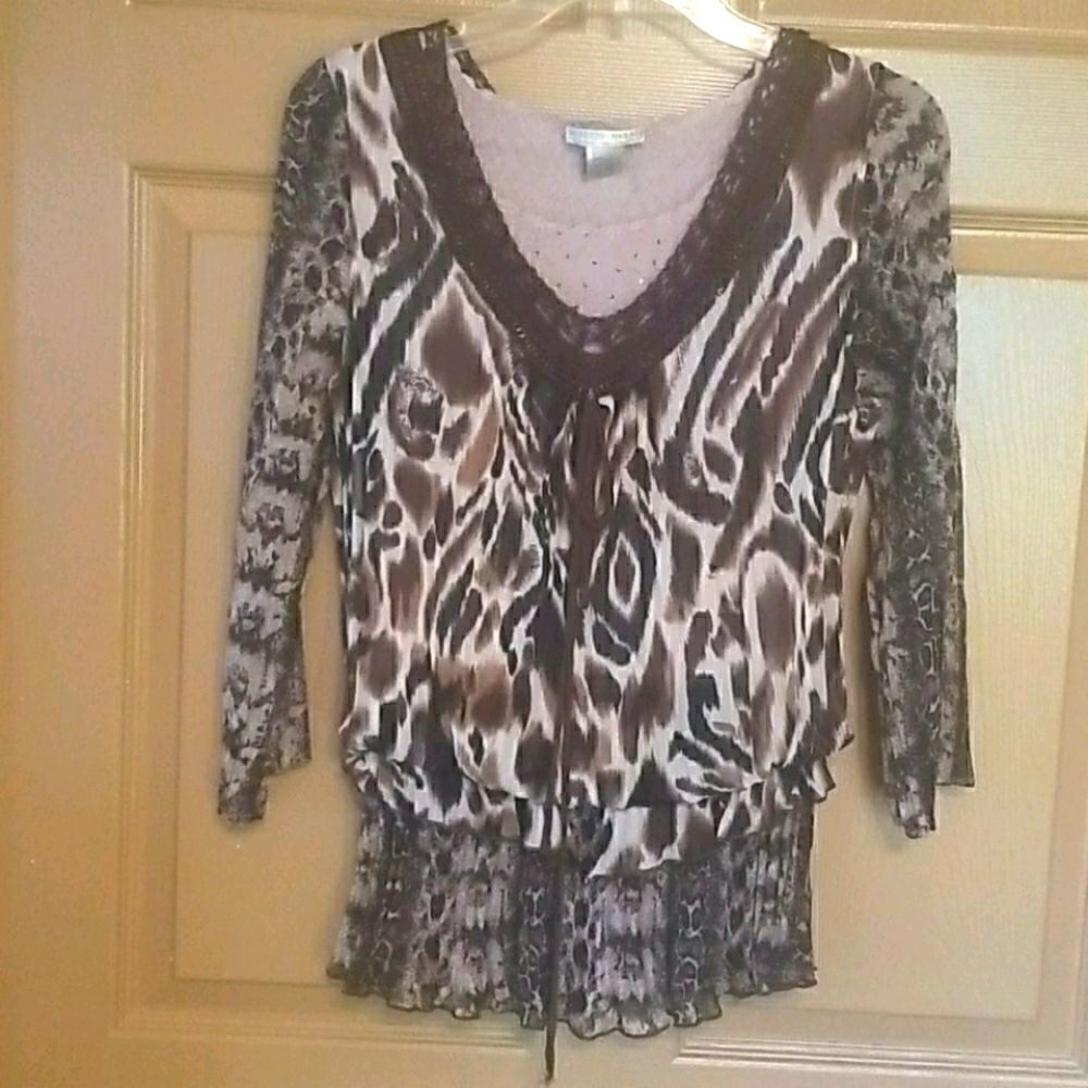4@30.00 or 25.00 LADIES Blouse by 𝅺ALBERTI Makali